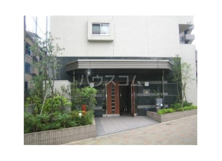 20/30 エントランス