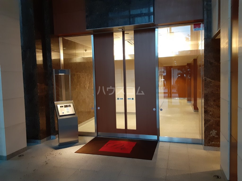 29/30 エントランス