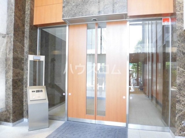 15/18 エントランス