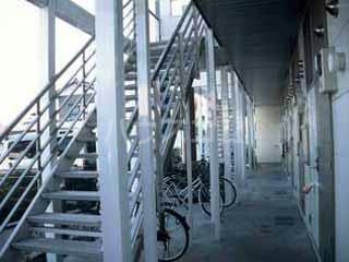 13/21 エントランス