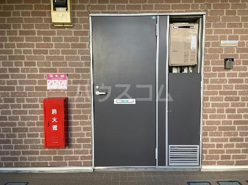 13/16 エントランス