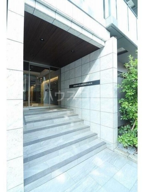 2/10 エントランス