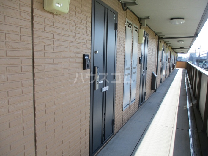 17/20 エントランス