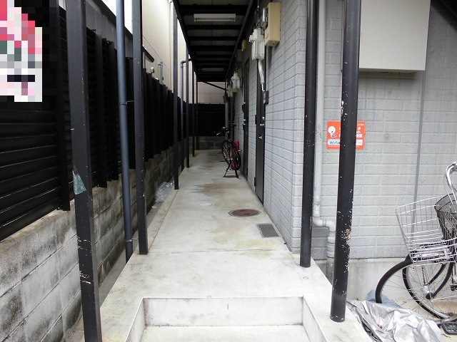 22/30 エントランス