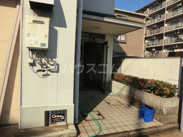 14/15 エントランス