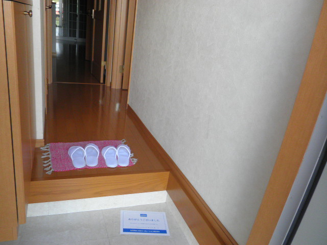 22/30 エントランス