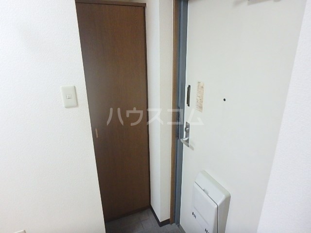 13/30 玄関