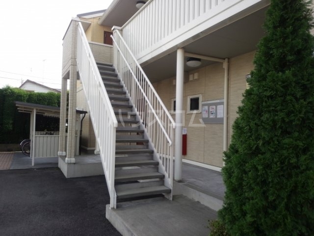 22/30 エントランス