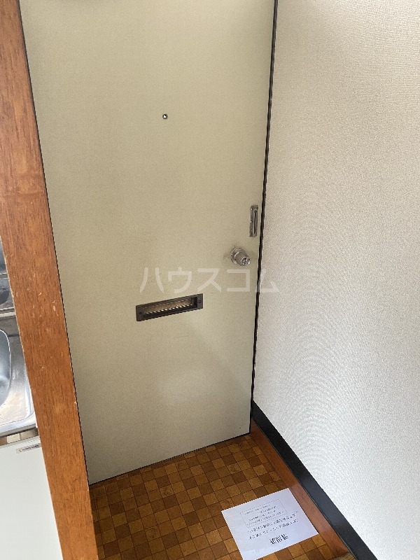 14/30 玄関
