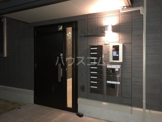 16/25 エントランス