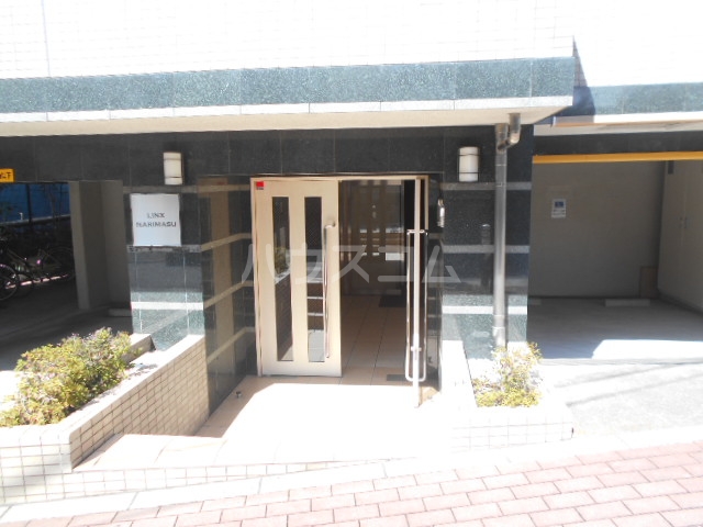 20/30 エントランス