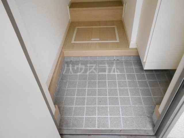 13/30 玄関