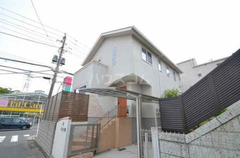 16/17 エントランス