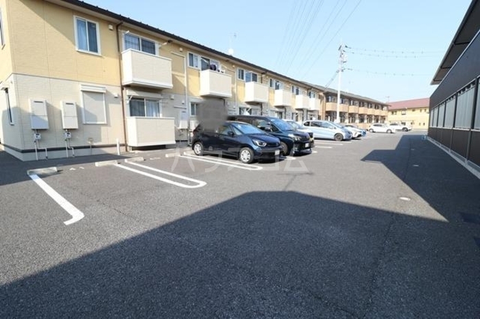 18/20 駐車場