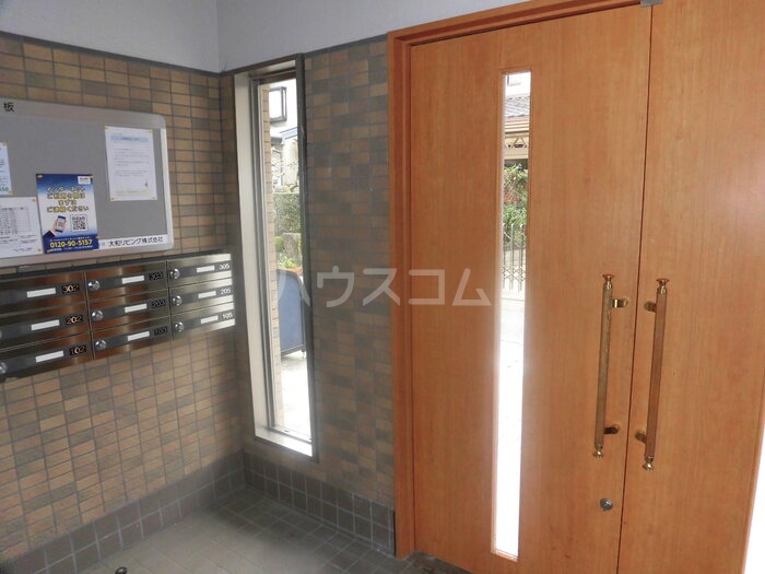 15/16 エントランス