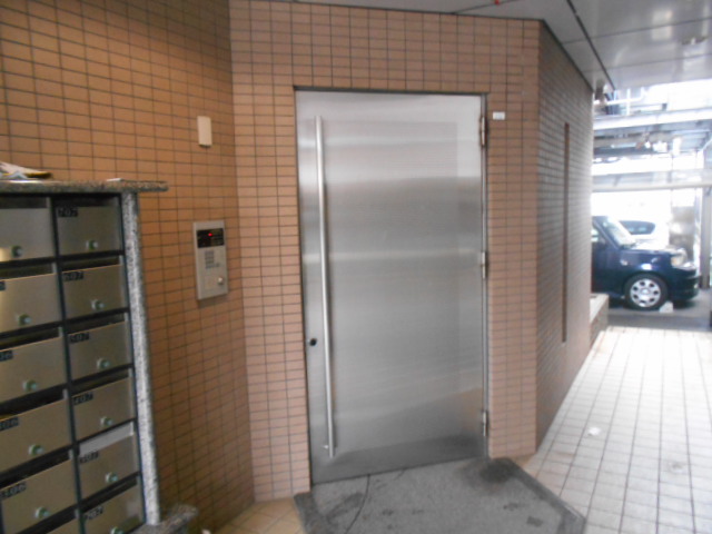 20/30 エントランス