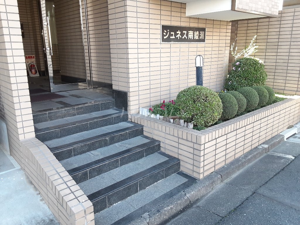 29/30 エントランス