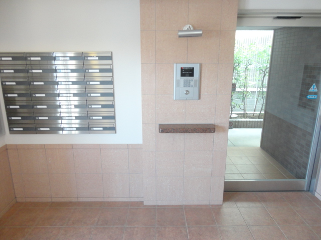 22/30 エントランス