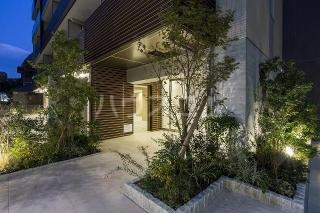 18/28 エントランス