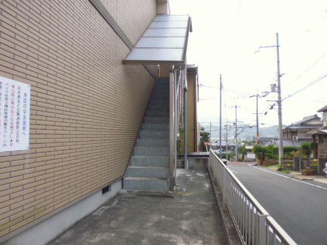 22/30 エントランス