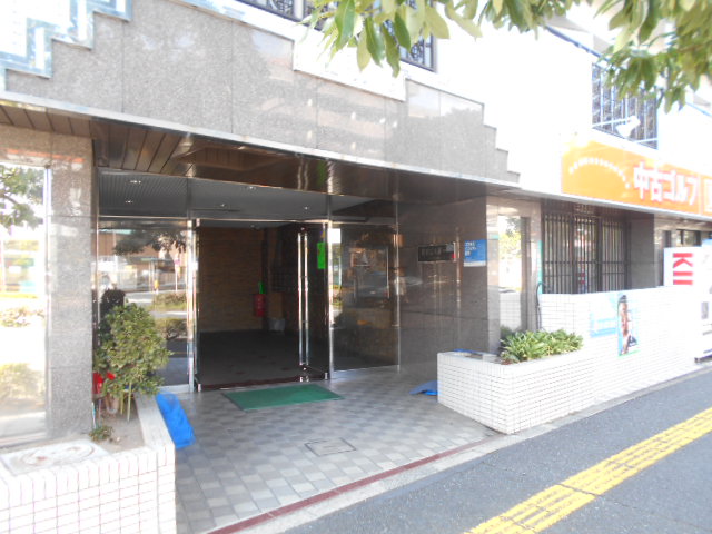 22/30 エントランス