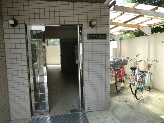 3/7 エントランス