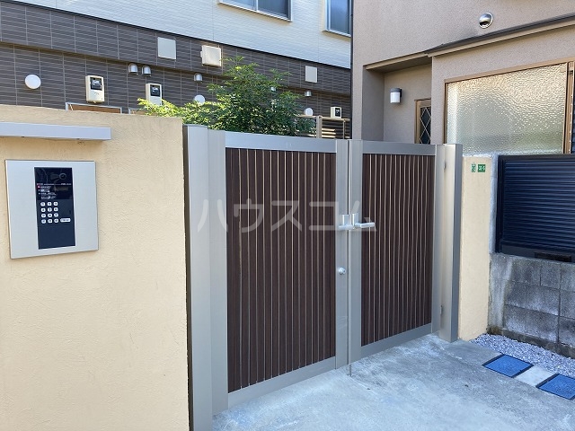 14/24 エントランス