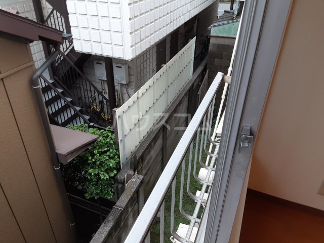 20/27 バルコニー