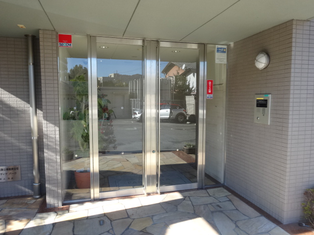 22/30 エントランス