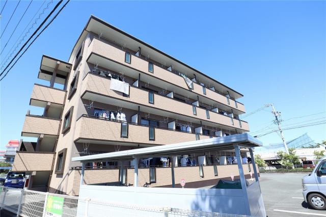 18/21 駐車場
