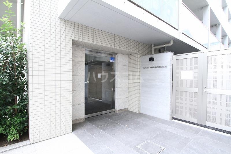 15/23 エントランス