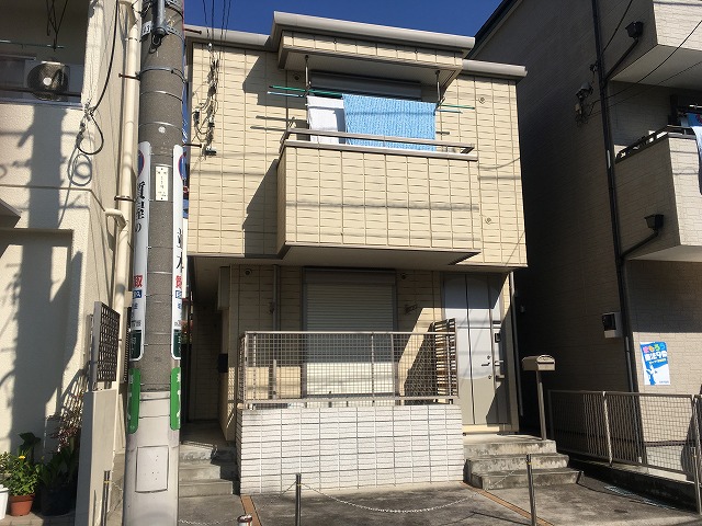 22/30 エントランス