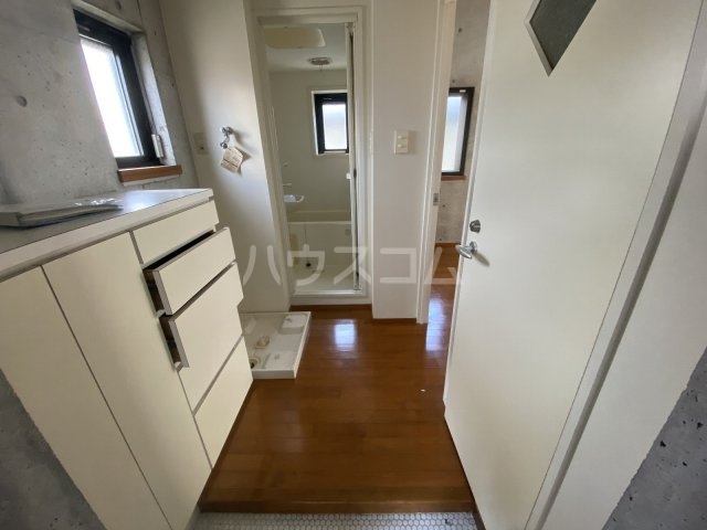 13/30 玄関