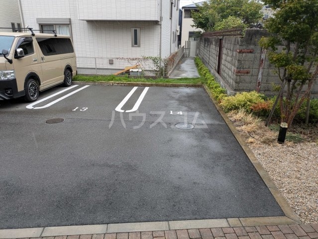 19/20 駐車場