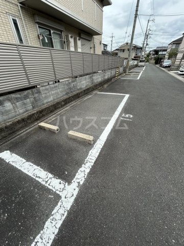 2/5 駐車場