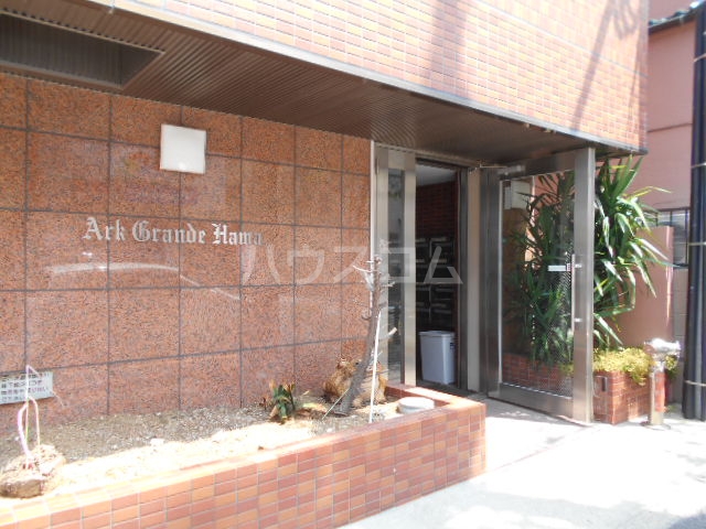 26/30 エントランス