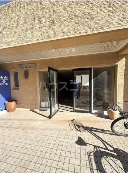 14/19 エントランス