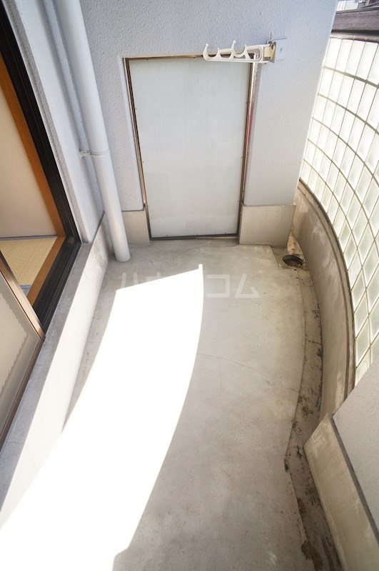 14/28 バルコニー