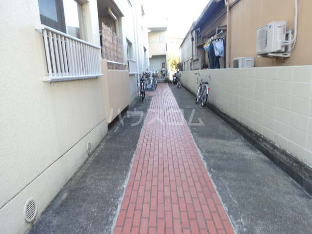 22/30 エントランス