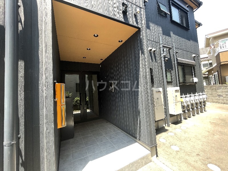 2/3 エントランス