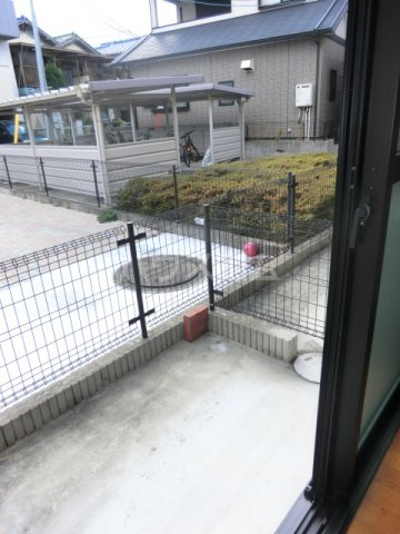 13/19 バルコニー