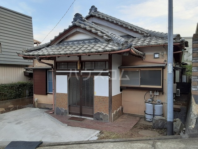 25/30 エントランス