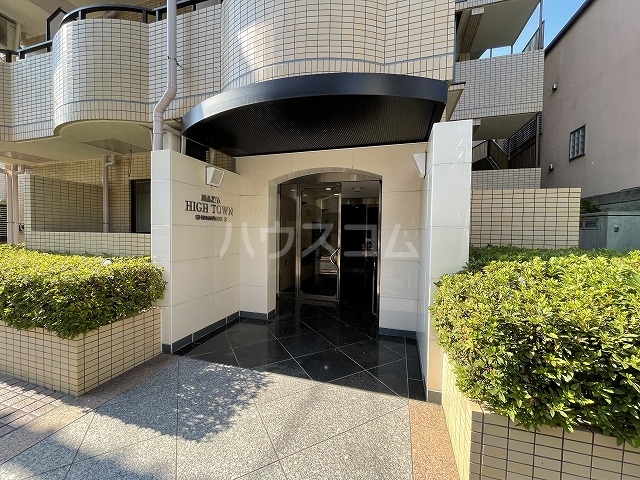 21/22 エントランス