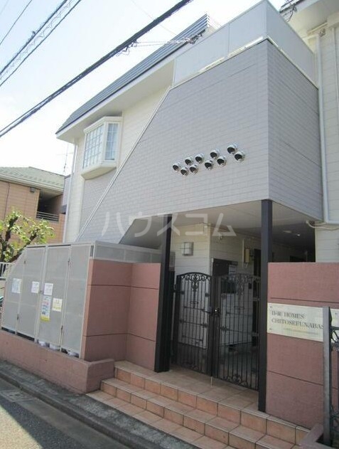 15/23 エントランス