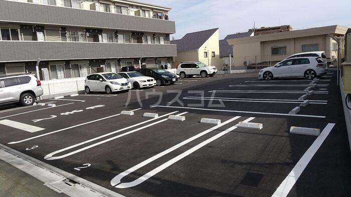 17/25 駐車場