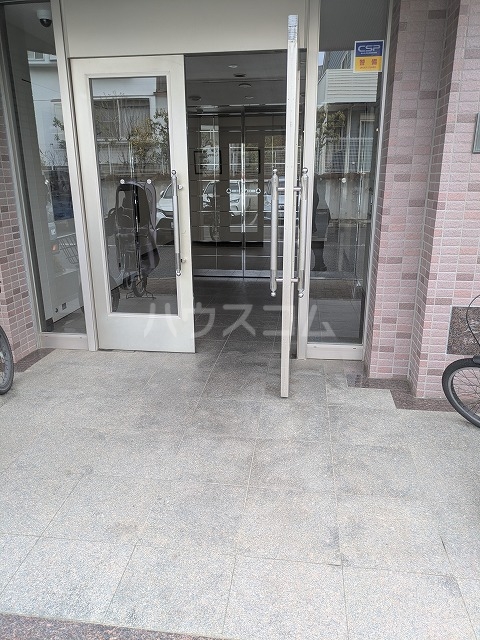 2/4 エントランス