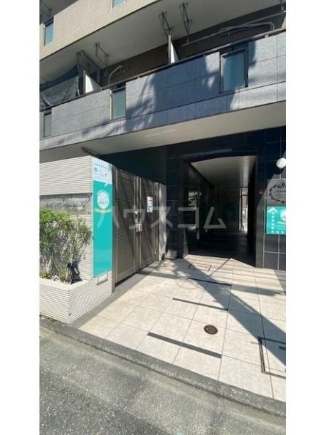 21/23 エントランス