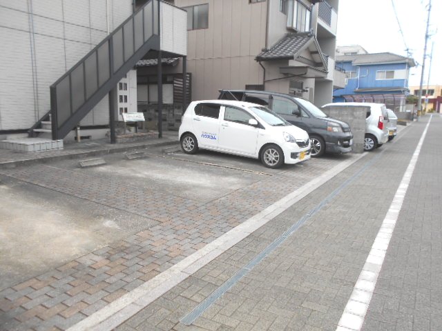 21/23 駐車場