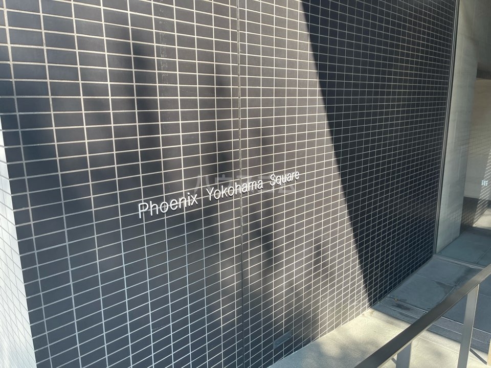 24/30 エントランス