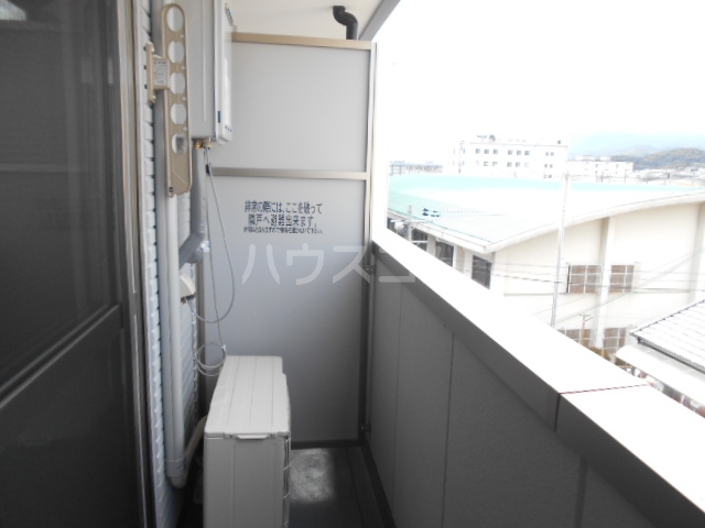 18/28 バルコニー